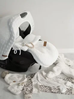 Baby's Only - suojaava kuomu vauvan turvakaukaloon