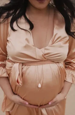 Bolakoru äidille ketjulla, babybell Pisara kulta | PROUD MAMA