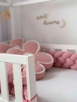 Bouclé Palmikko reunasuoja pinnasänkyyn ja juniorisänkyyn - Pink