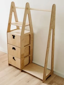 Duck Woodworks - lasten vaatekaappi laatikoilla