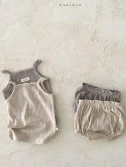 Islet vauvan hihaton toppi ja bloomers -setti | LALA