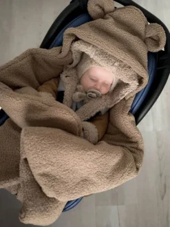 Lämmin nallenkorva boucle turvakaukalon viltti – brown