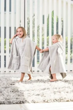 Luin Living Ponchopyyhe, 4 eri kokoa,Pearl Grey
