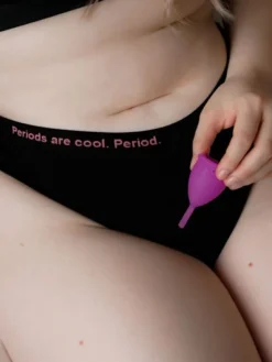 Lunette Kuukuppi – mukava ja ekologinen kuukautissuoja, keltainen