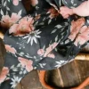 Mini Wander - kukkaharso 120x120 - Peony Blooms, Charcoal Gray