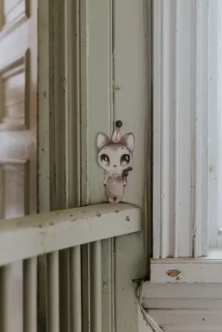 Mrs Mighetto DEAR MEOW - Seinätarra