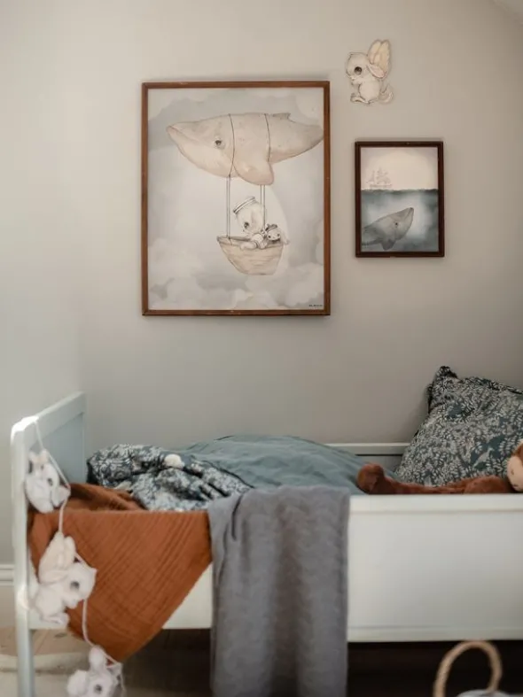Mrs Mighetto FLYING WHALE 40x50