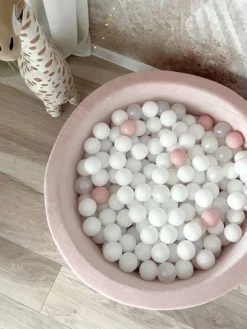 Pallomeren pallot 100 kpl – pehmeät ja turvalliset pallot lapsille