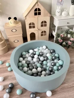 Pehmeä pallomeri + pallot (valitse värit), dirty mint