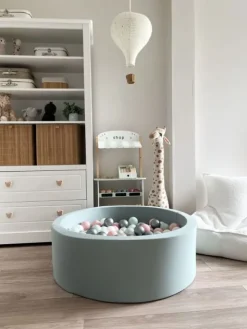 Pehmeä pallomeri + pallot (valitse värit), dirty mint