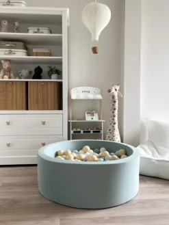 Pehmeä pallomeri + pallot (valitse värit), dirty mint