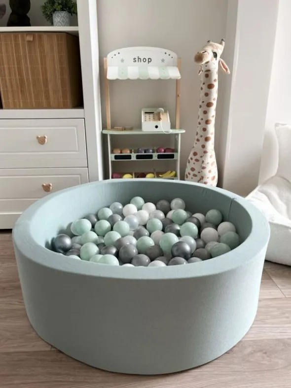 Pehmeä pallomeri + pallot (valitse värit), dirty mint
