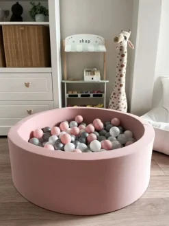 Pehmeä pallomeri + pallot (valitse värit), powder rose