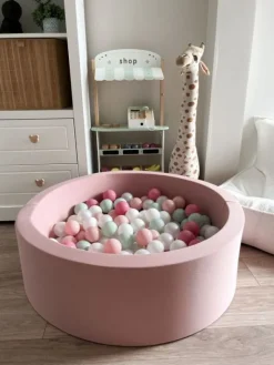 Pehmeä pallomeri + pallot (valitse värit), powder rose