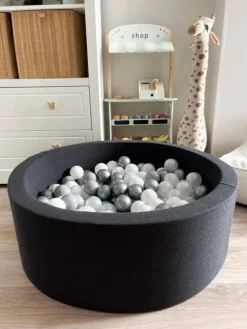 Pehmeä pallomeri + pallot (valitse värit), graphite