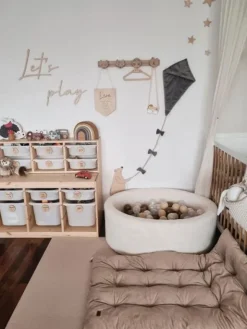 Pehmeä pallomeri + pallot (valitse värit), Boucle White