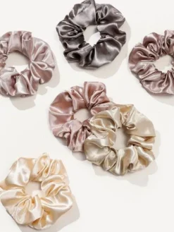 Scrunchie satiinihiusdonitsi