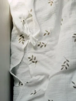 Vauvan harso pussilakanasetti 85x125cm - Cream Leaves