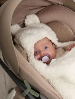 Vauvan turvakaukalon lämpöpussi – Lamb & Cute Teddy Bears